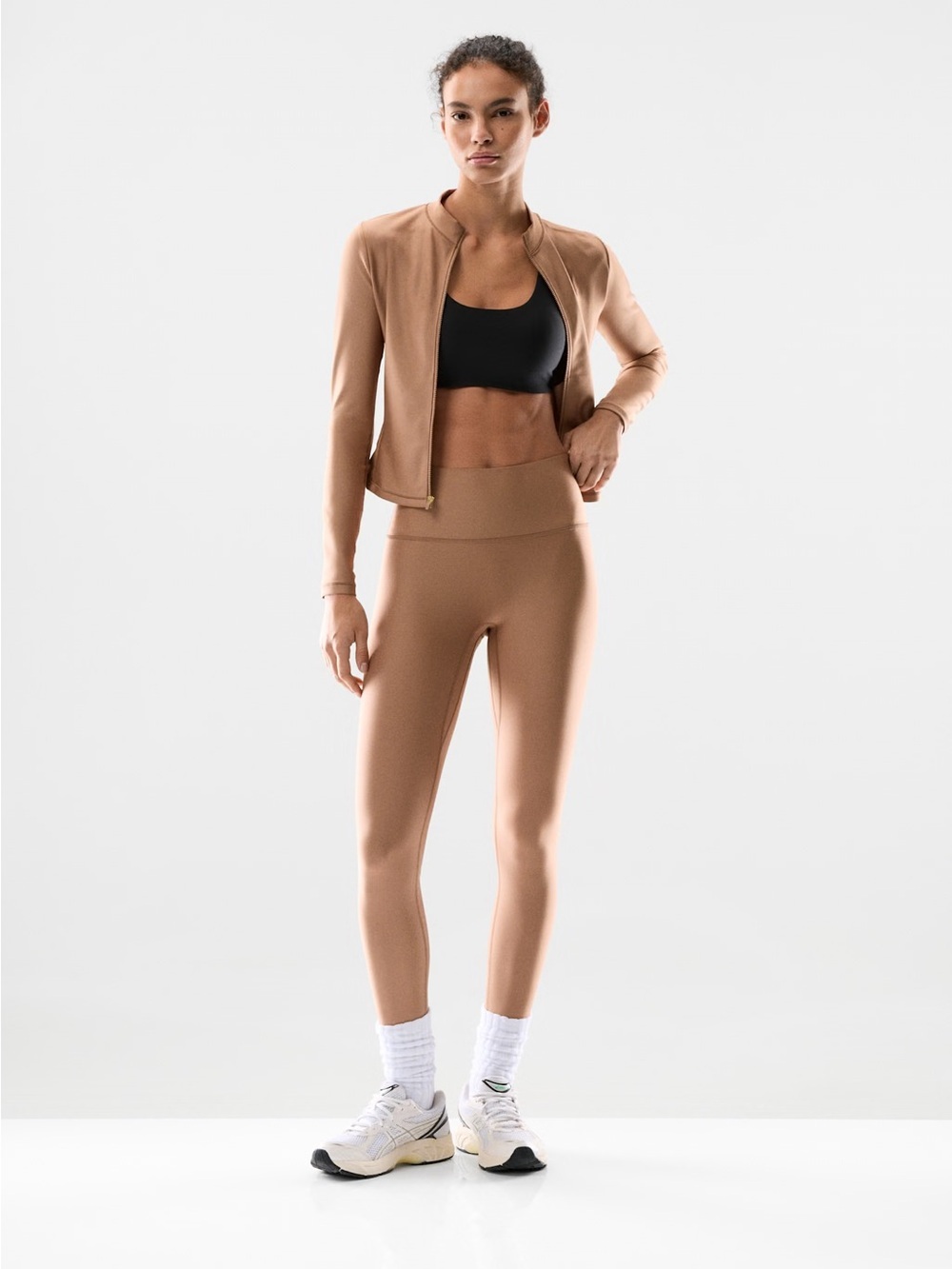 Aritzia Golden Cheeky Infinite Hi-Rise 26" Legging Chocolate Mousse size 8 NWT